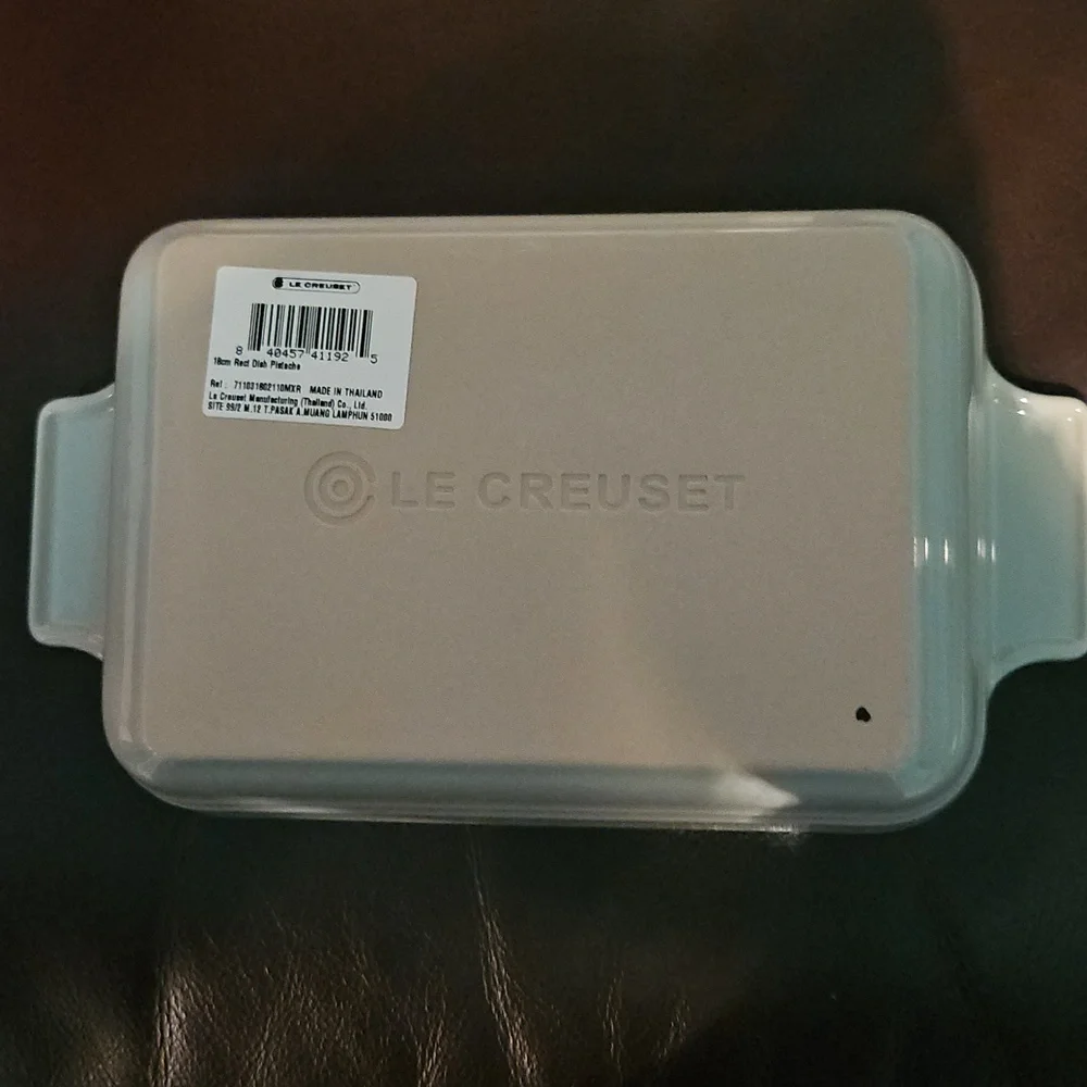 Le Creuset  Rectangular Baking Dish - Picture 6 of 10